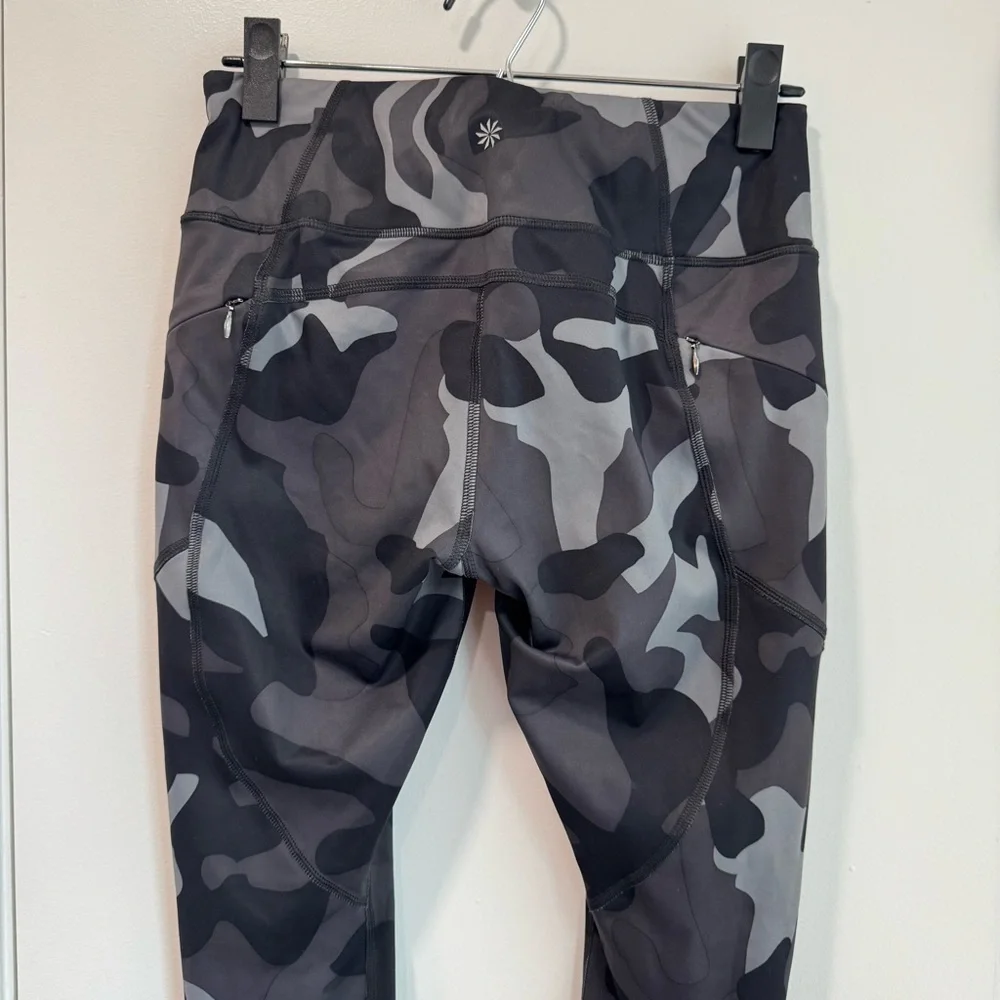 Athleta Small Petite Camouflage Print cropped Leggings with zip‎ thigh pockets